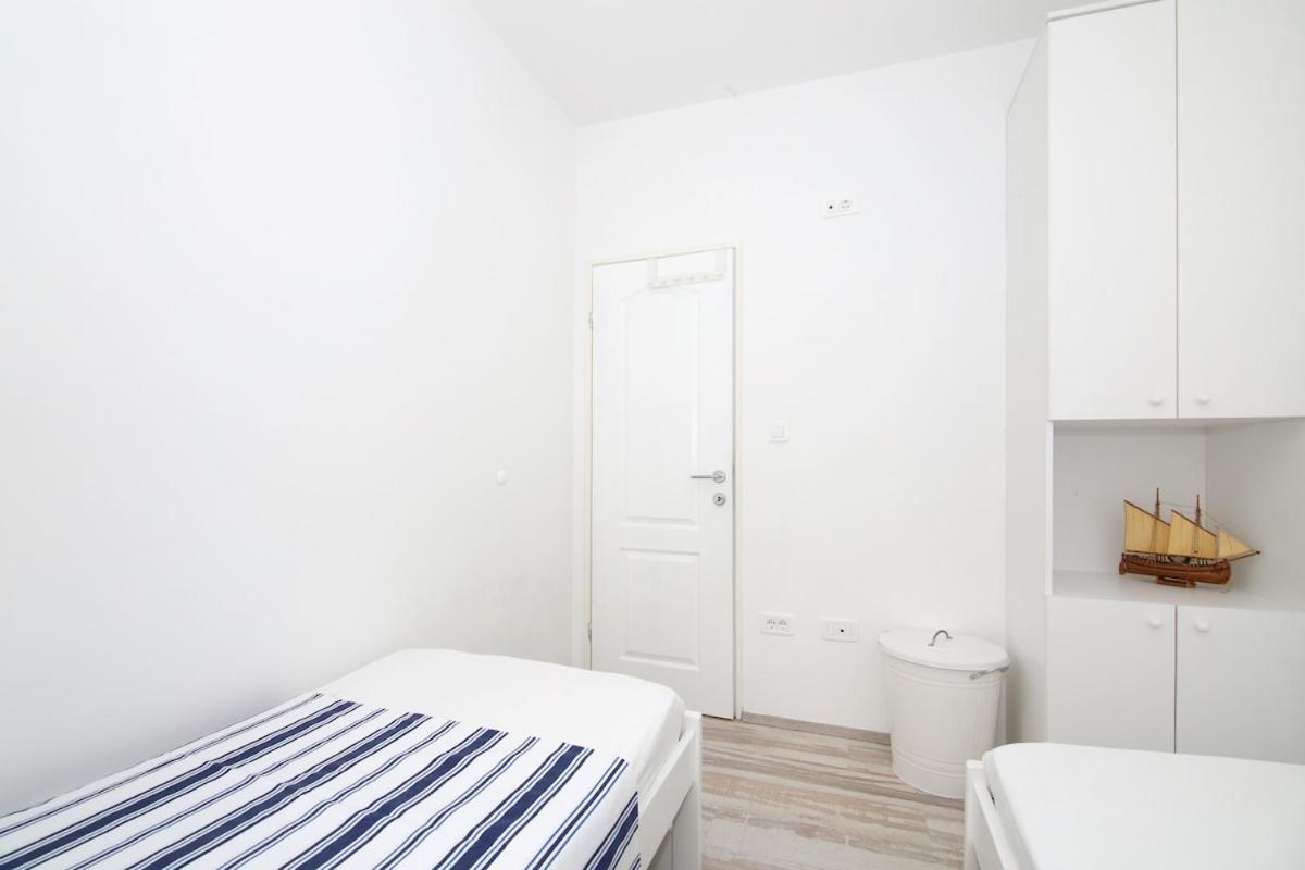 Lu Apartmán *
